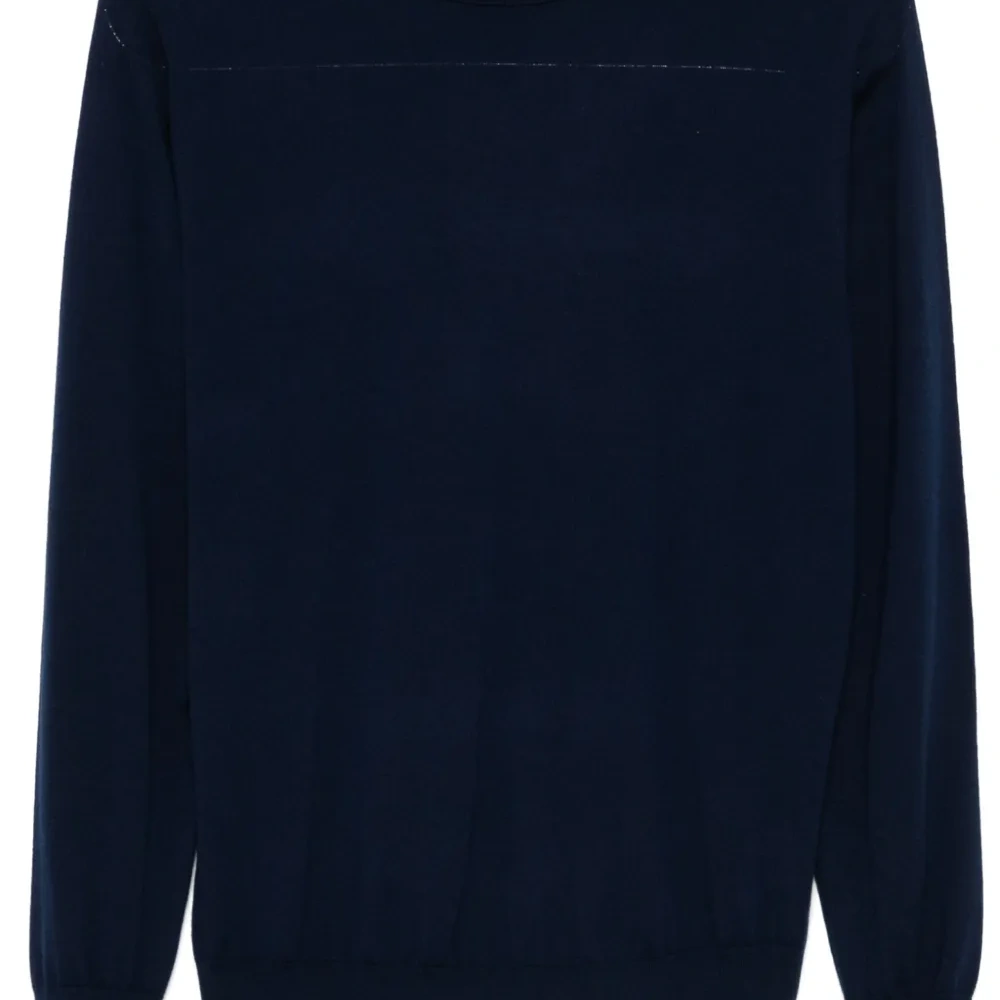 Шерстяной свитер