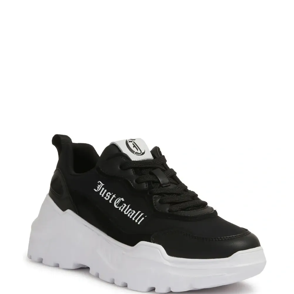 Кроссовки с логотипом