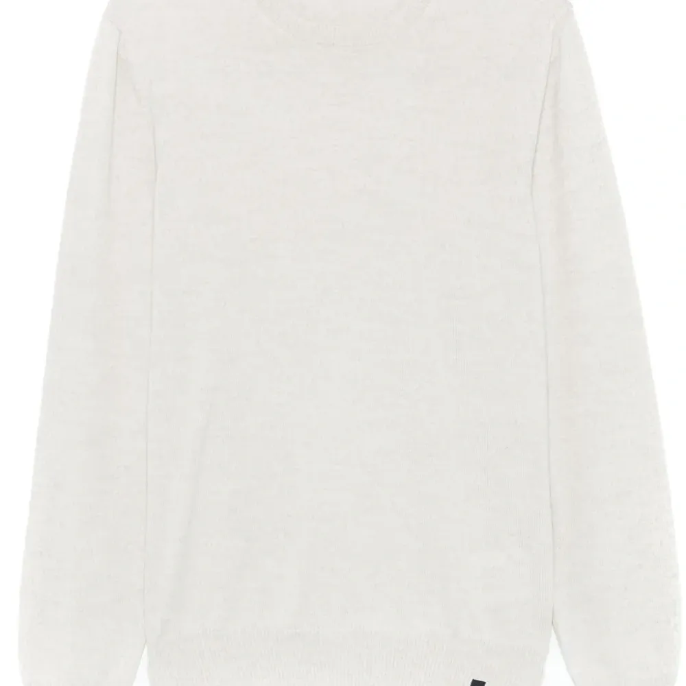 Шерстяной свитер