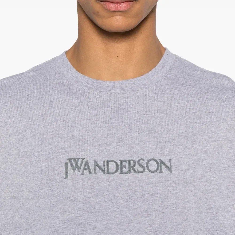 Футболка с логотипом