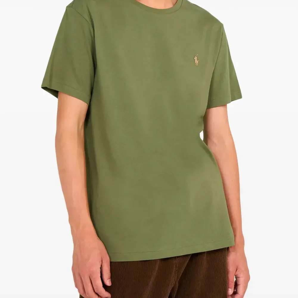 Футболка с круглым вырезом Футболка с круглым вырезом