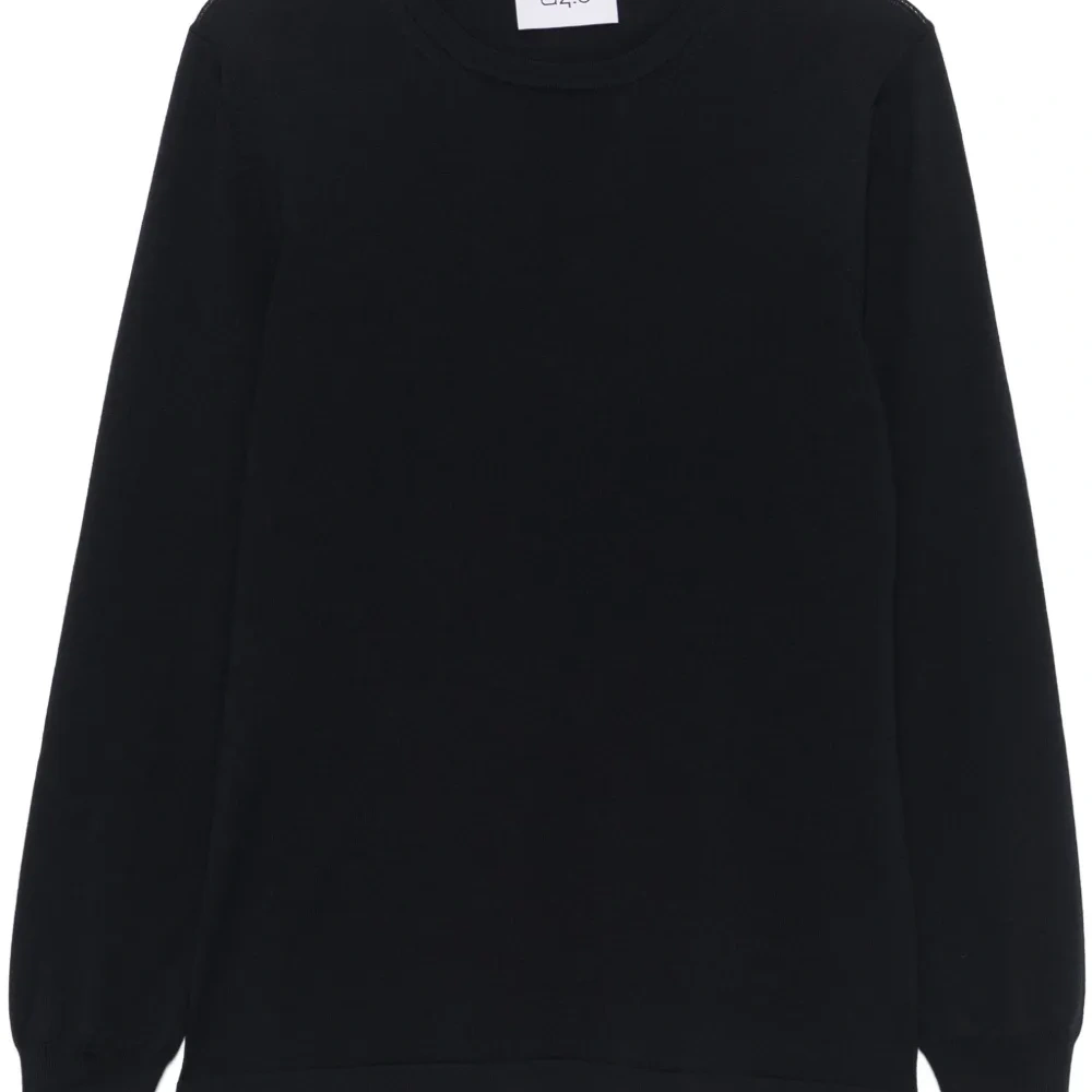 Шерстяной свитер