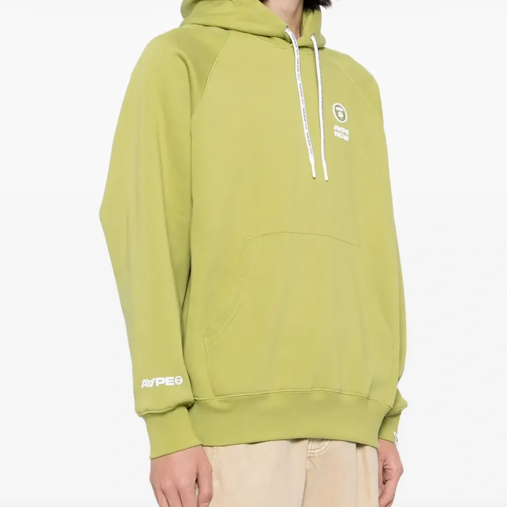 Худи с нашивкой-логотипом