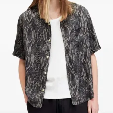 Рубашка с коротким рукавом с принтом под змеиную кожу Рубашка с коротким рукавом с принтом под змеиную кожу