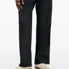 Брюки с накладными карманами Брюки с накладными карманами