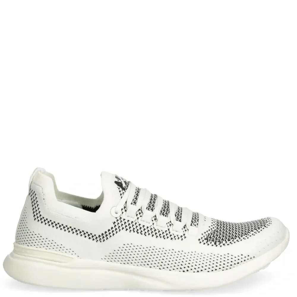 Кроссовки с сетчатыми вставками