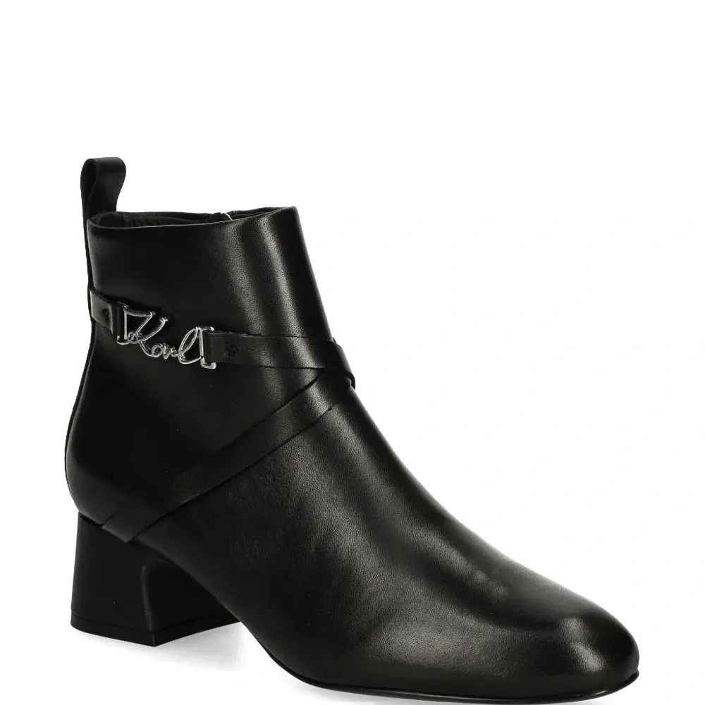 Ботильоны с логотипом