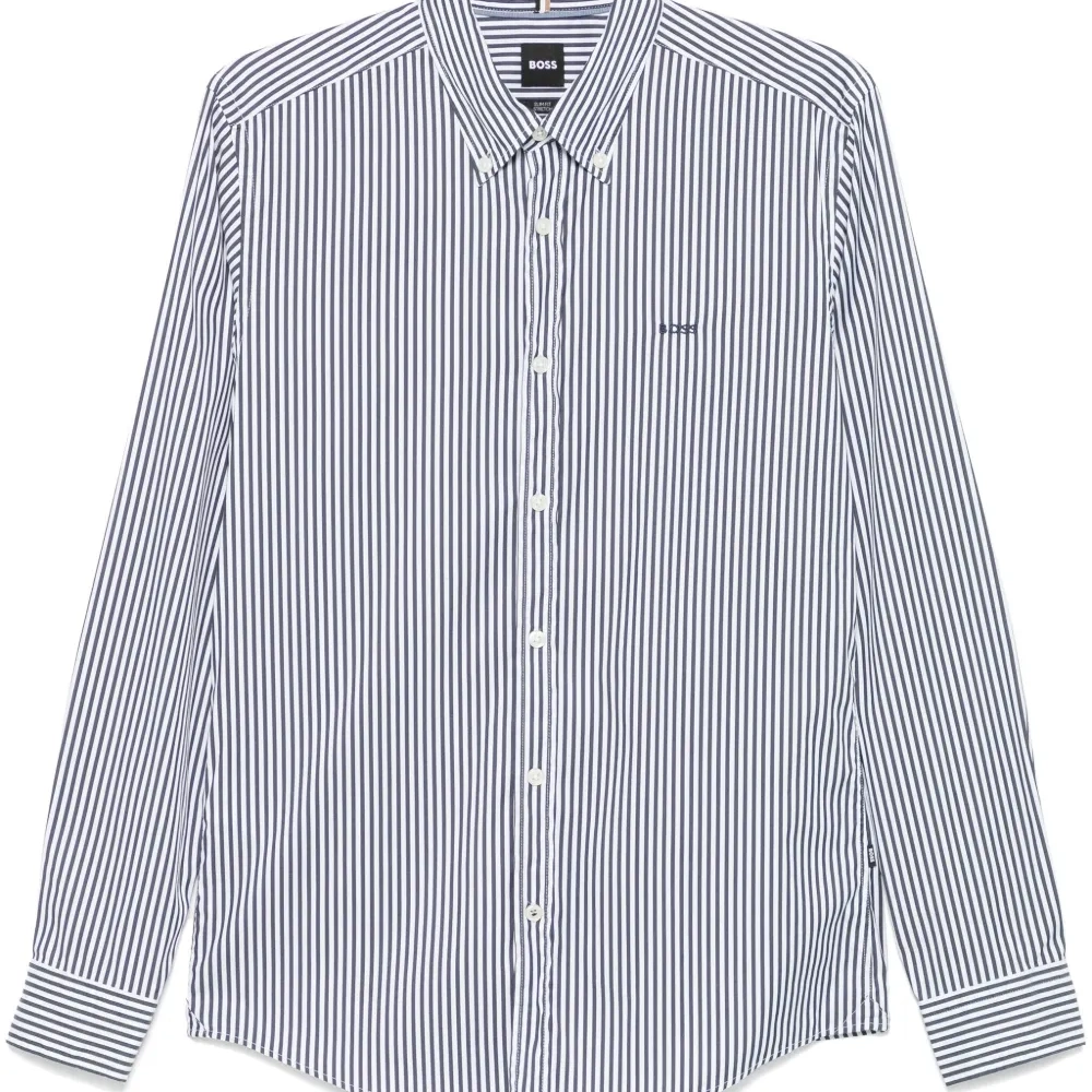 Рубашка с вышитым логотипом