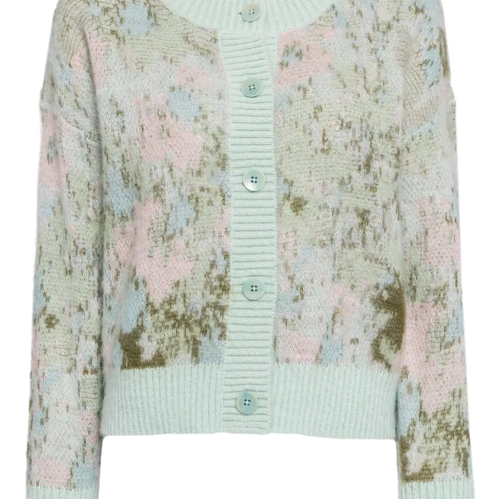 Кардиган вязки интарсия с цветочным узором