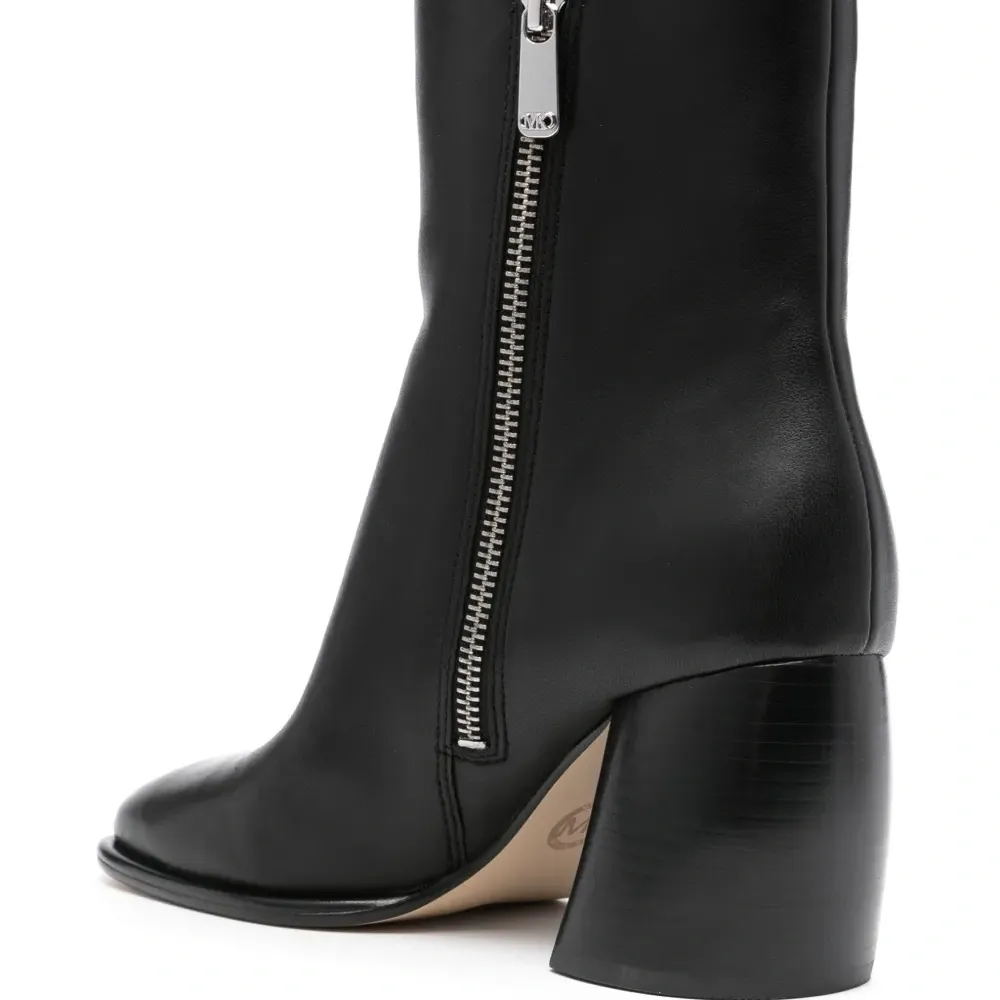 Ботильоны на каблуке