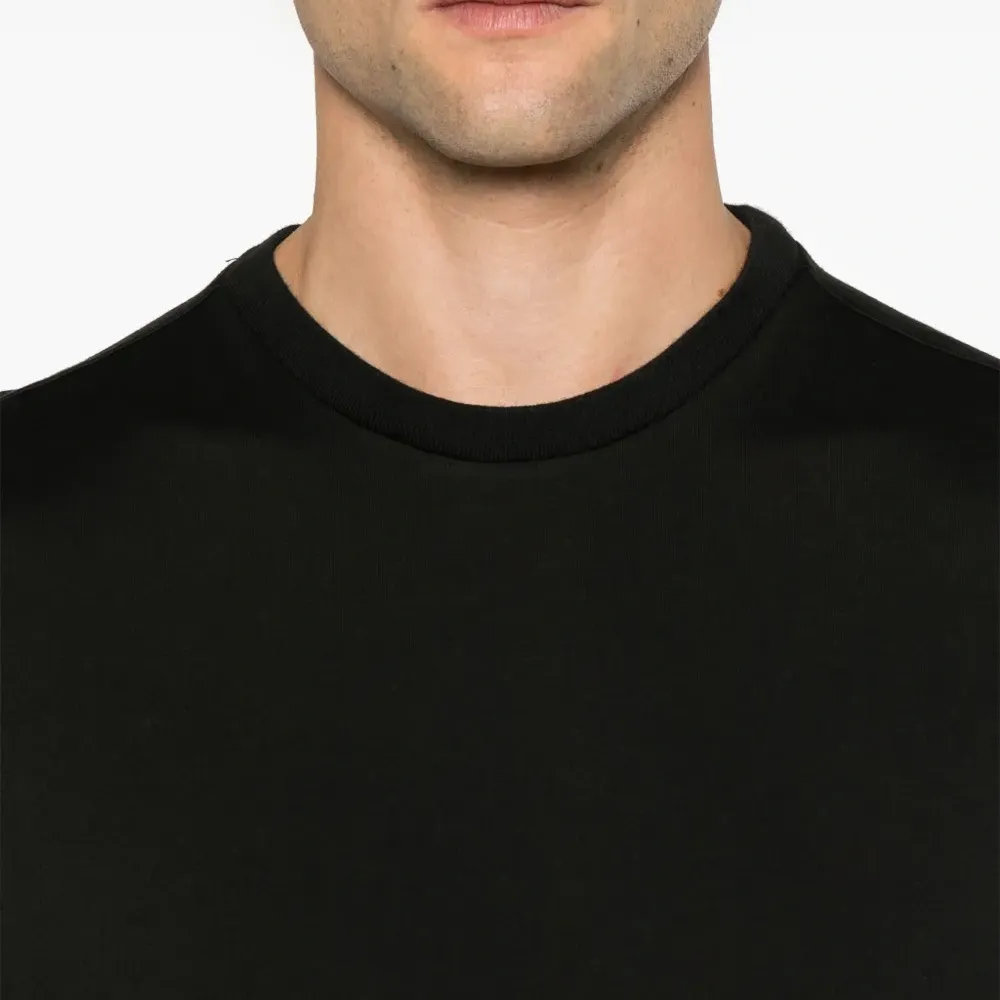 Футболка с круглым вырезом