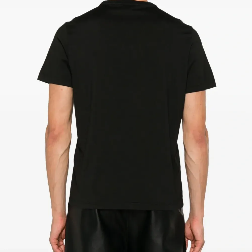 Футболка с круглым вырезом