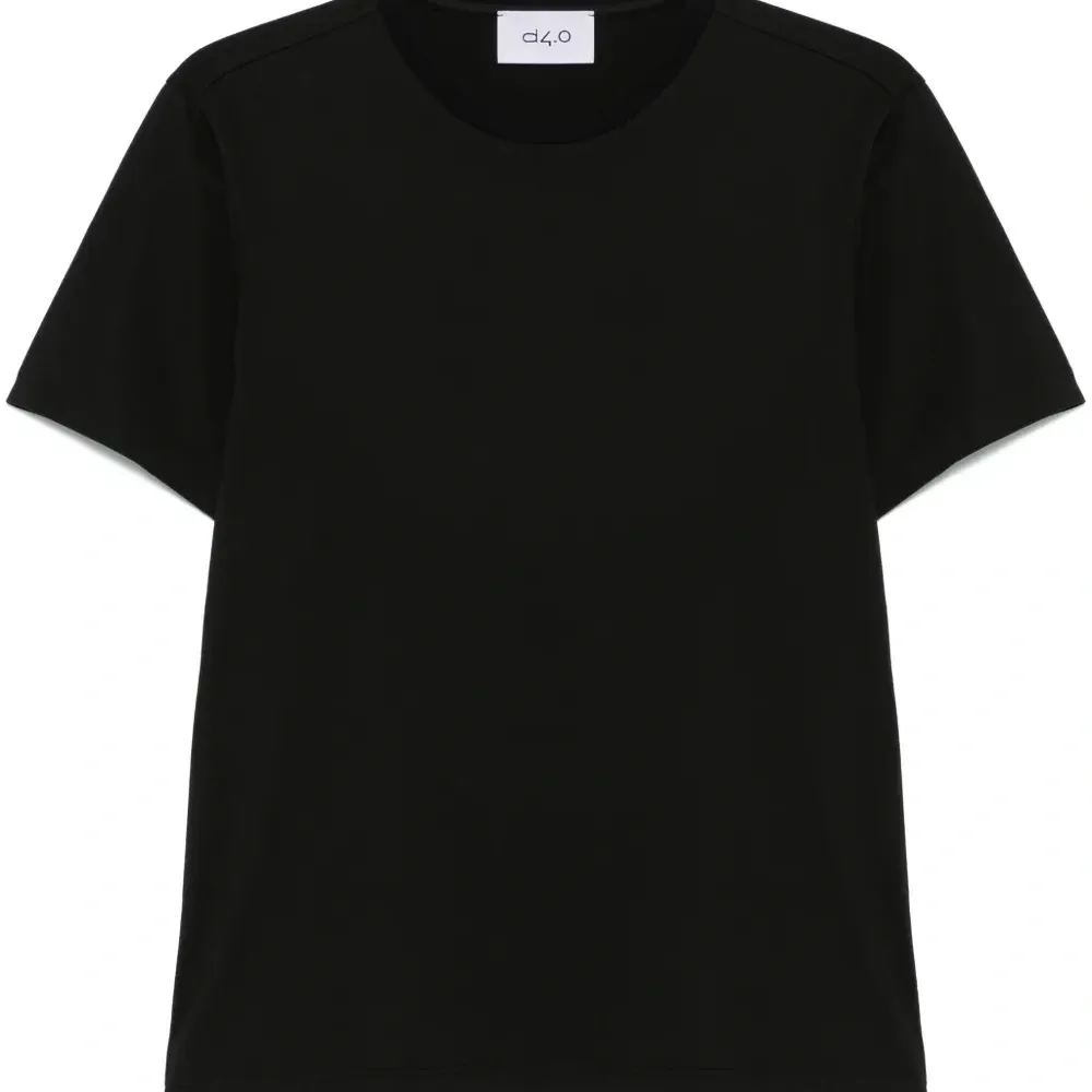 Футболка с круглым вырезом