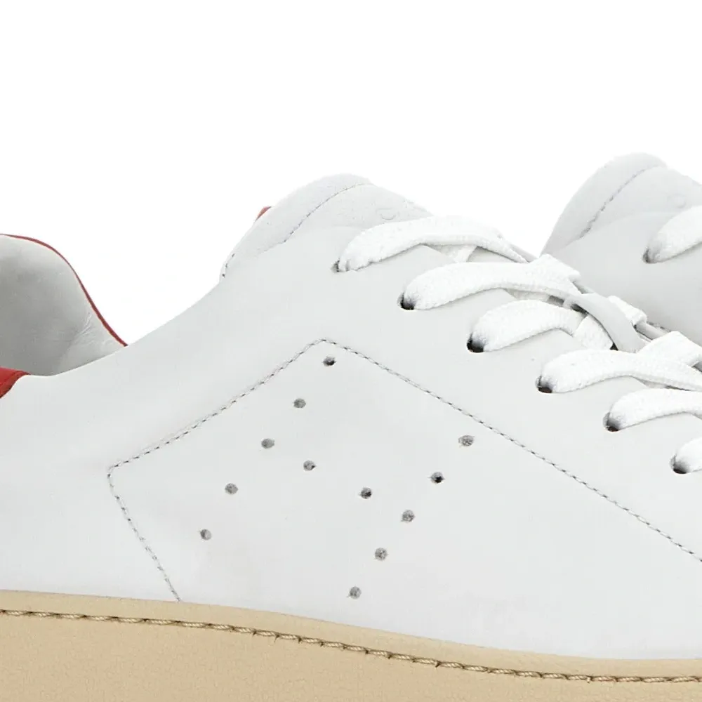 Кожаные кроссовки