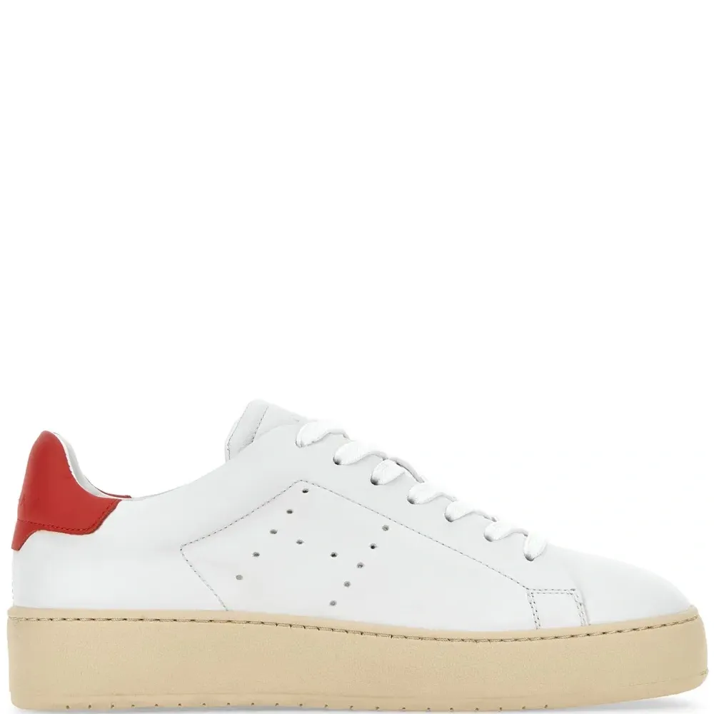 Кожаные кроссовки