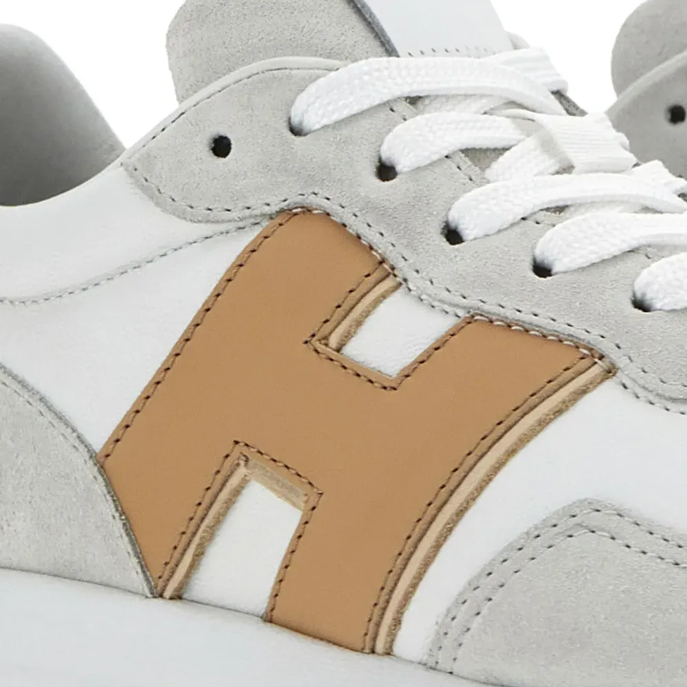 Кеды с нашивкой-логотипом