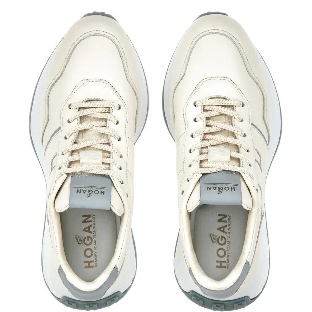 Кеды с нашивкой-логотипом