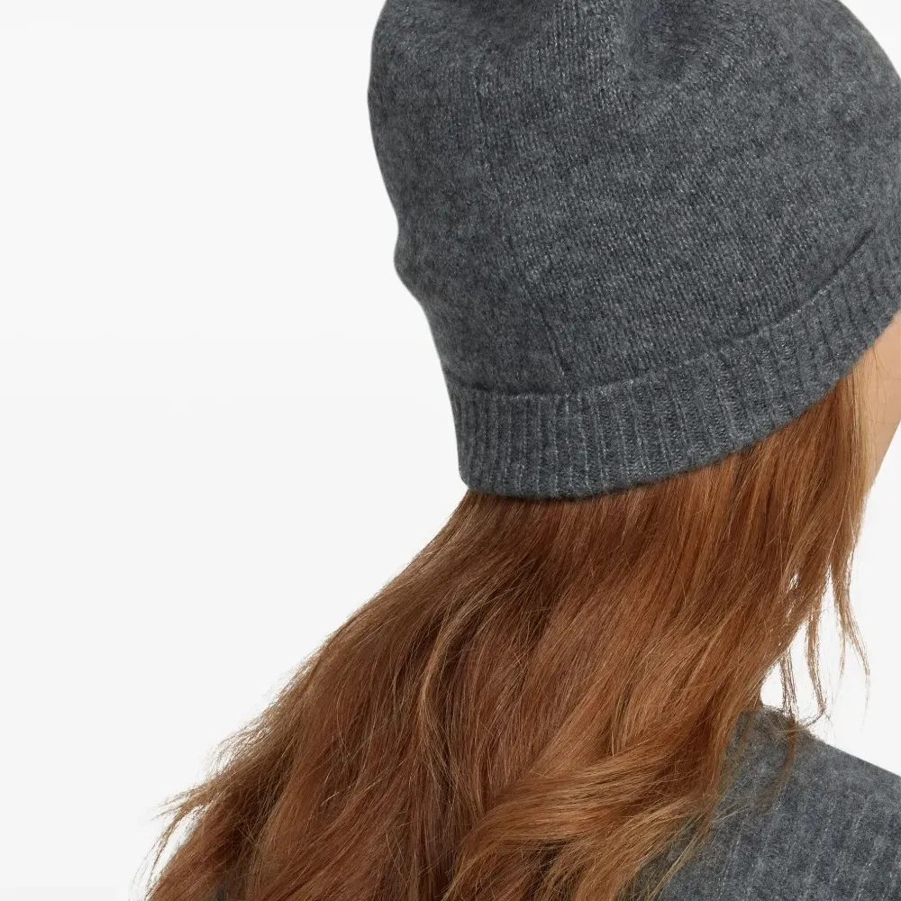 Кашемировая шапка бини с подворотом