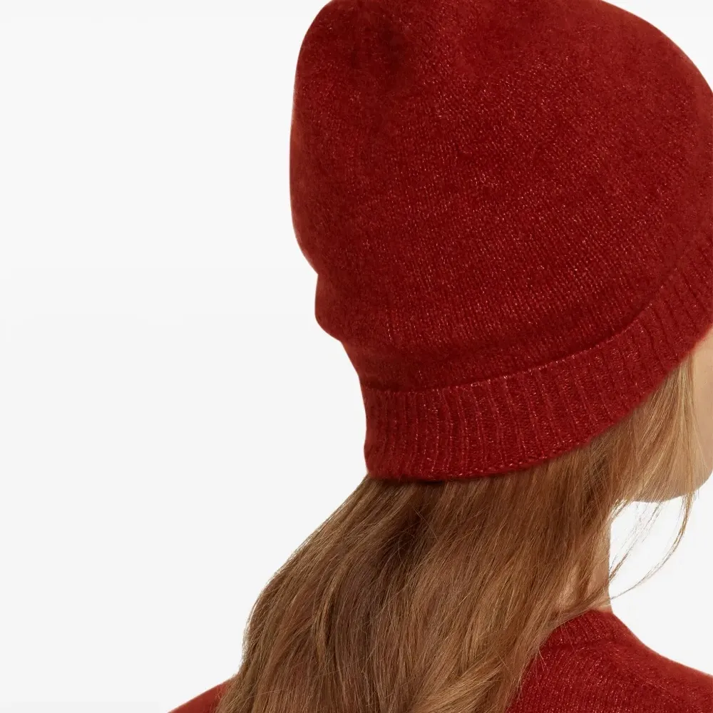 Кашемировая шапка бини с подворотом