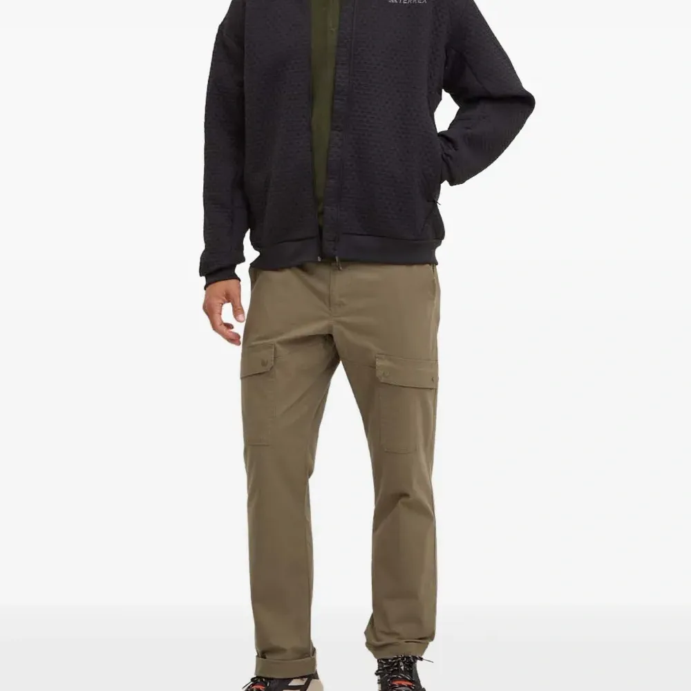 Стёганая куртка на молнии