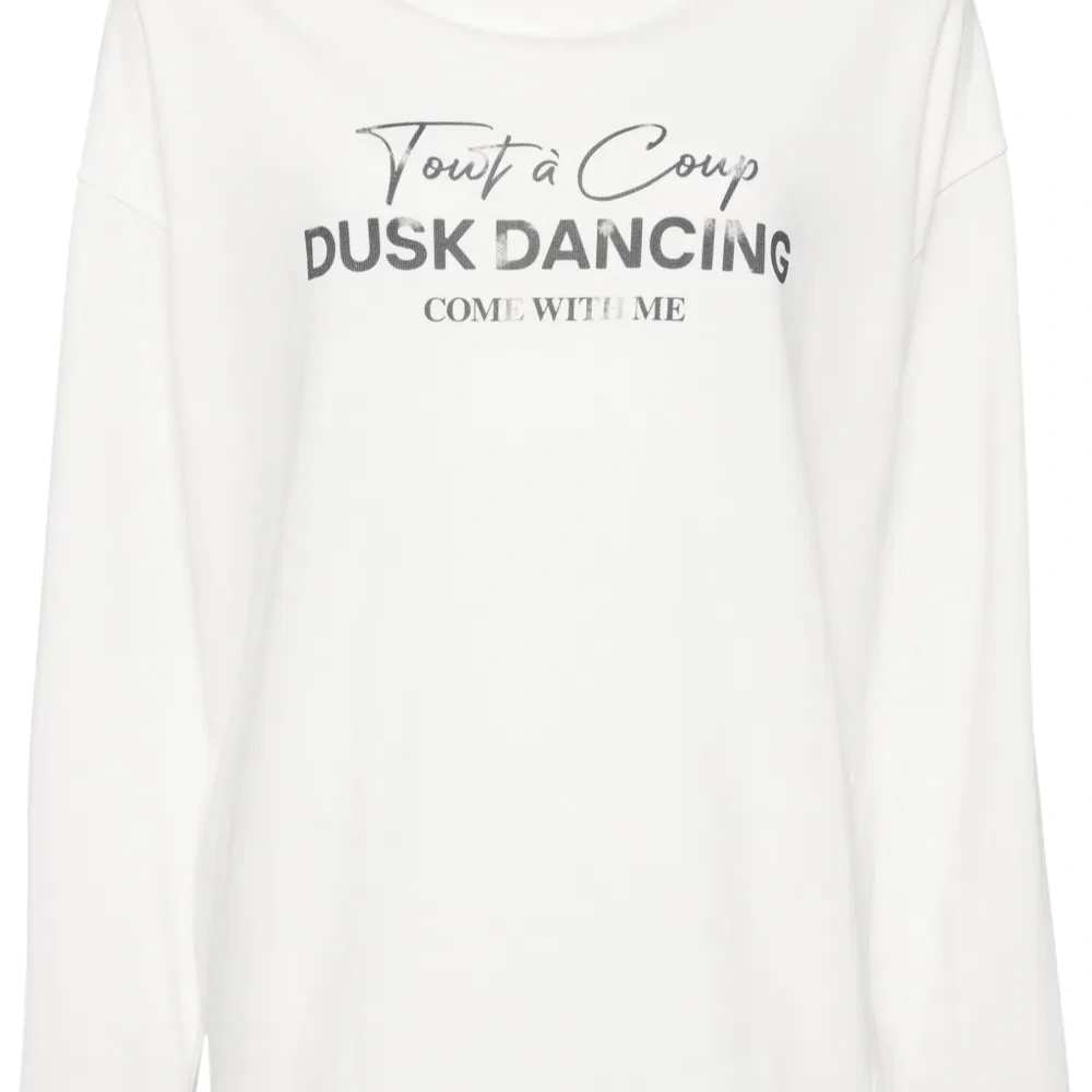 Футболка с логотипом