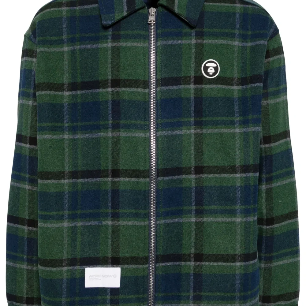 Клетчатая куртка с нашивкой-логотипом