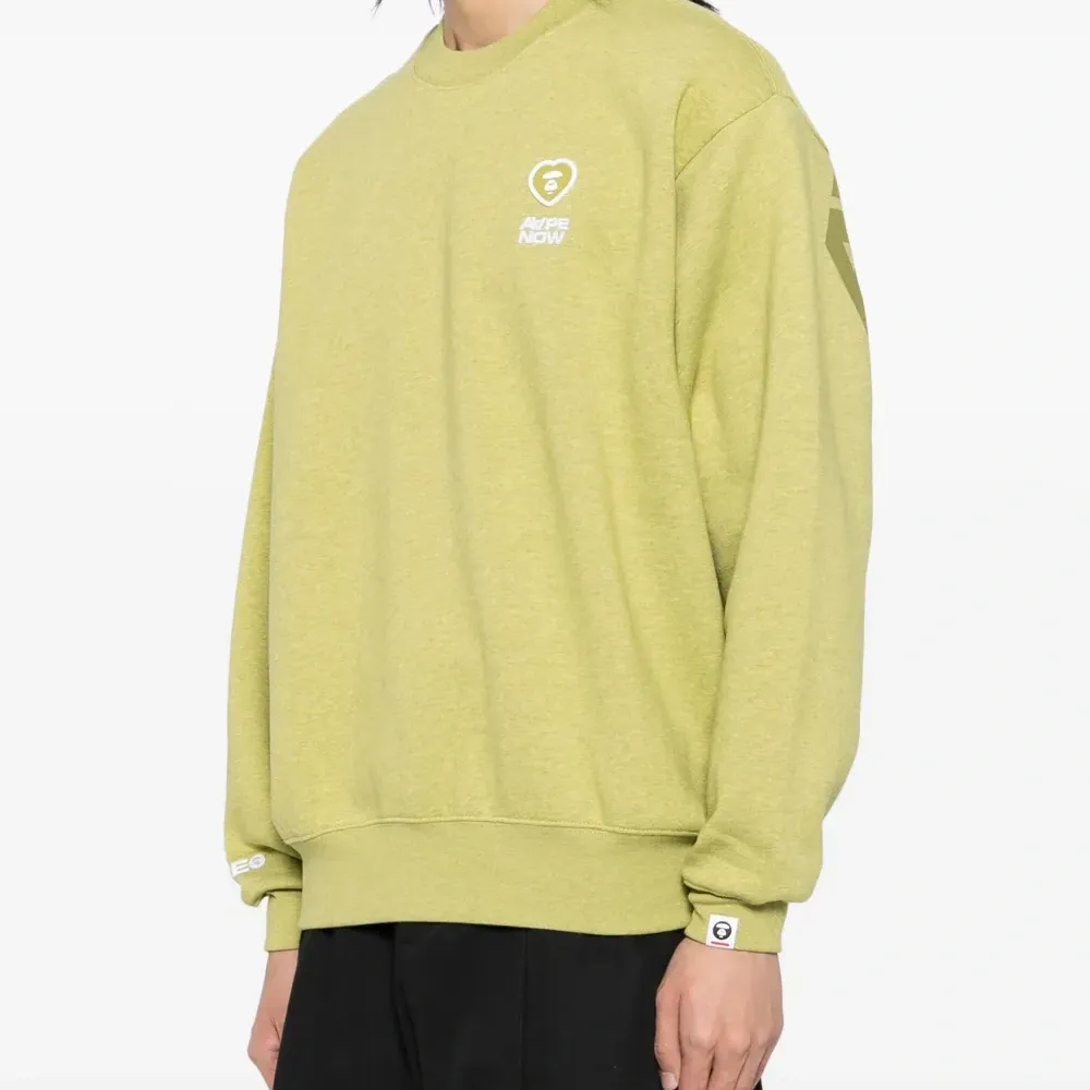 Толстовка с нашивкой-логотипом