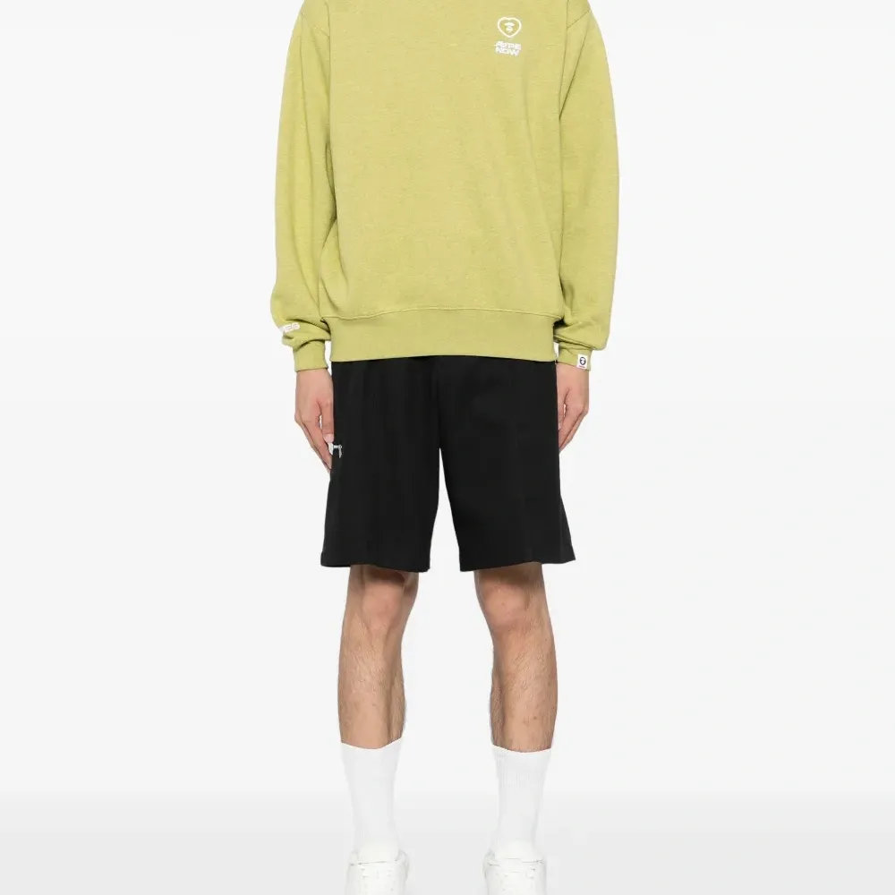 Толстовка с нашивкой-логотипом