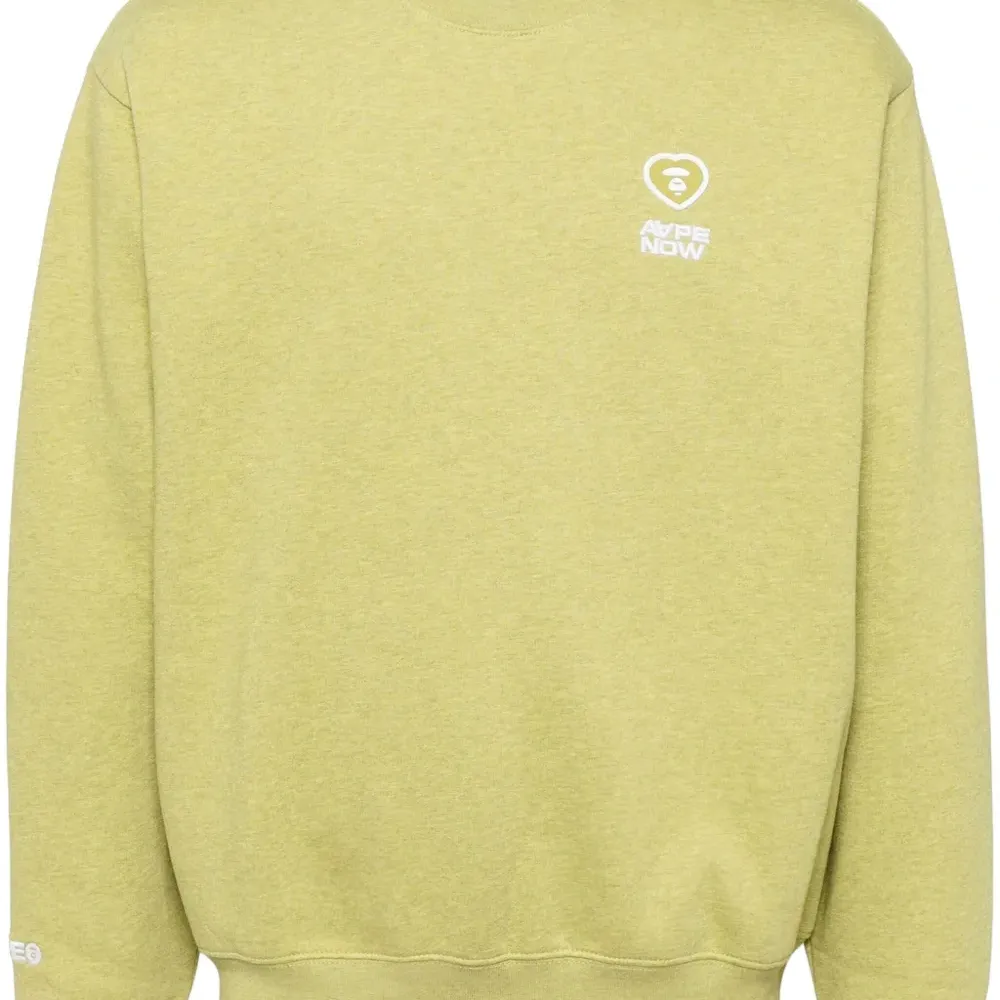 Толстовка с нашивкой-логотипом