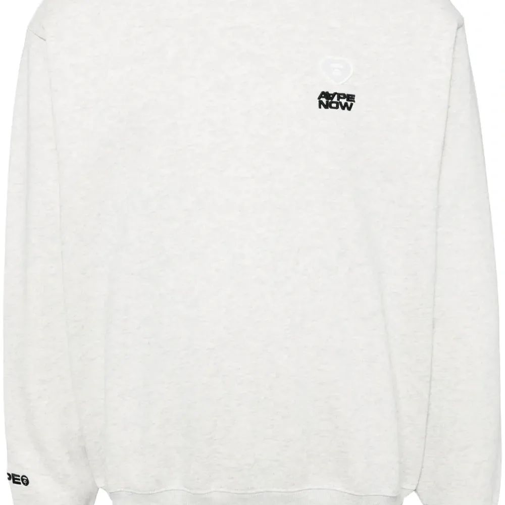 Толстовка с нашивкой-логотипом