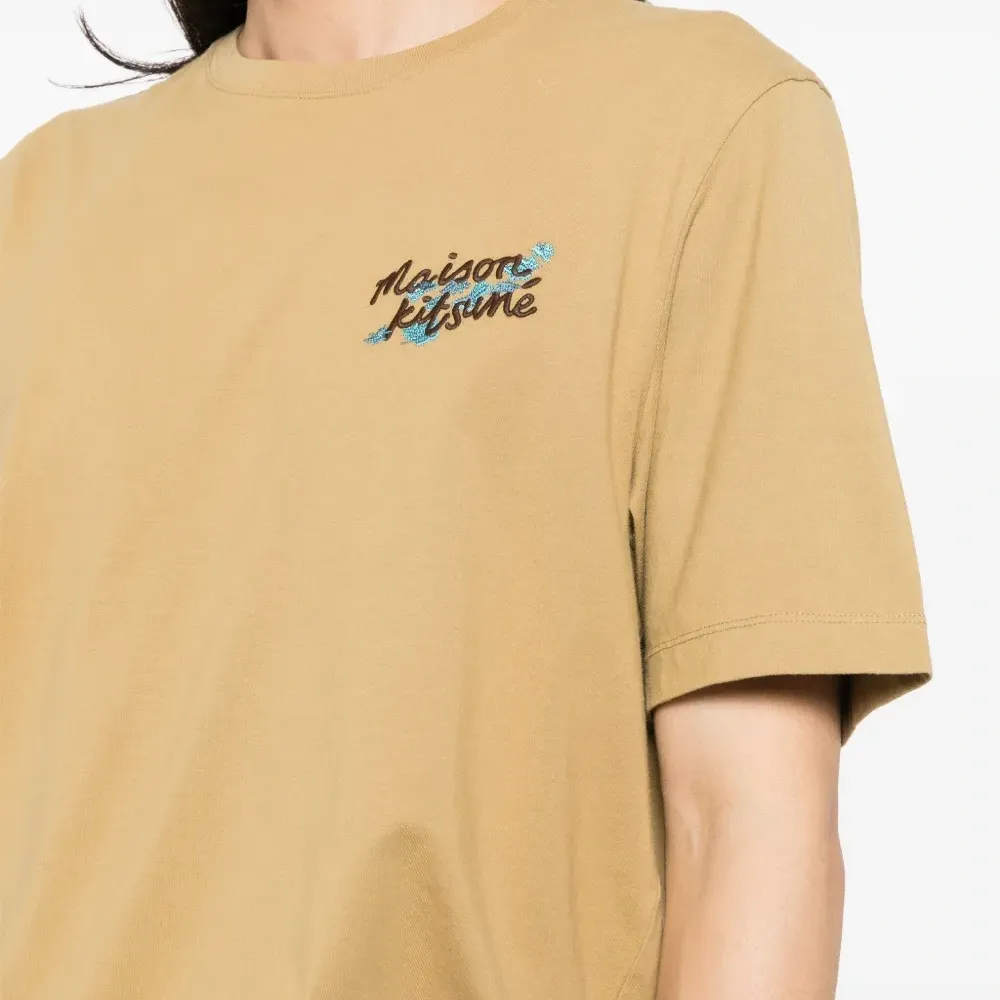 Футболка с логотипом