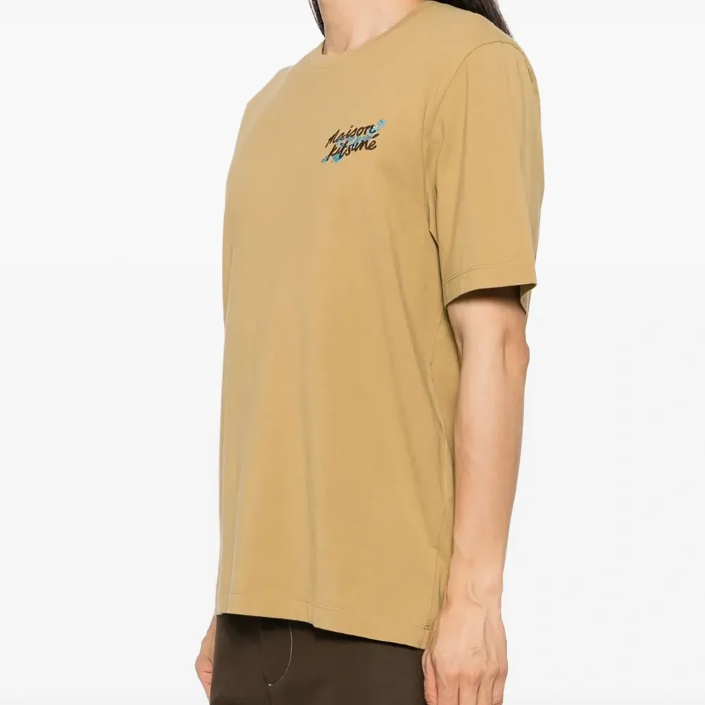 Футболка с логотипом