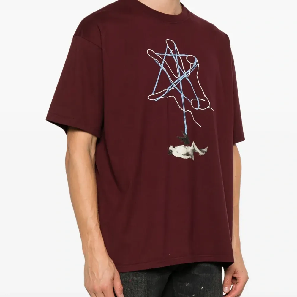 Футболка с графичным принтом