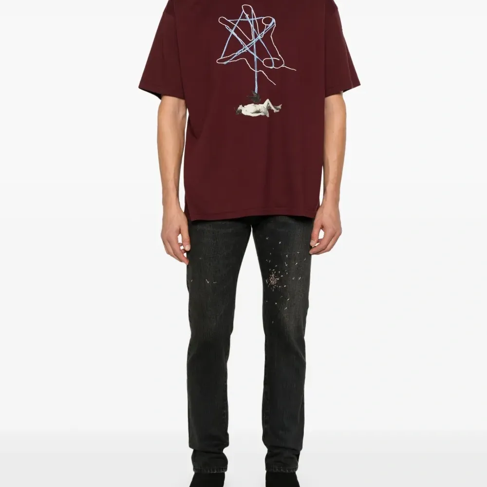 Футболка с графичным принтом