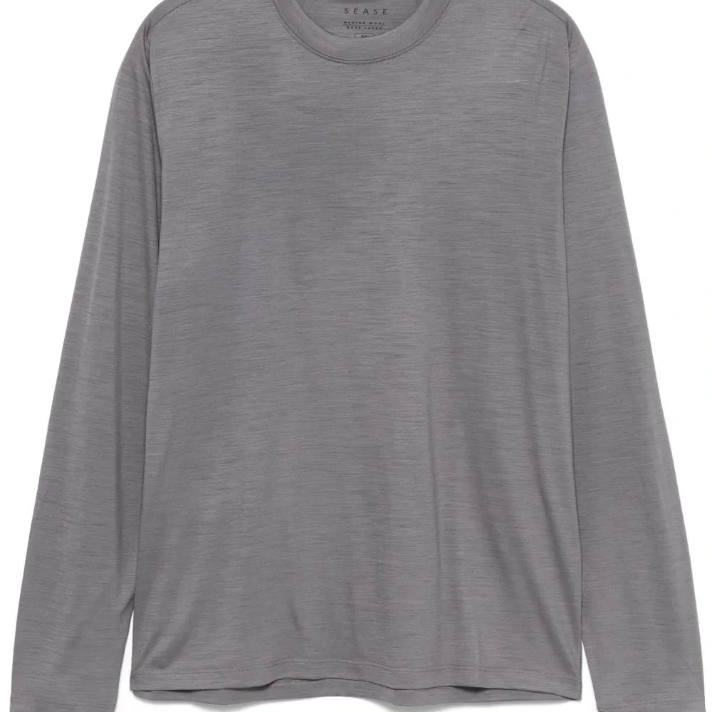 Футболка с круглым вырезом