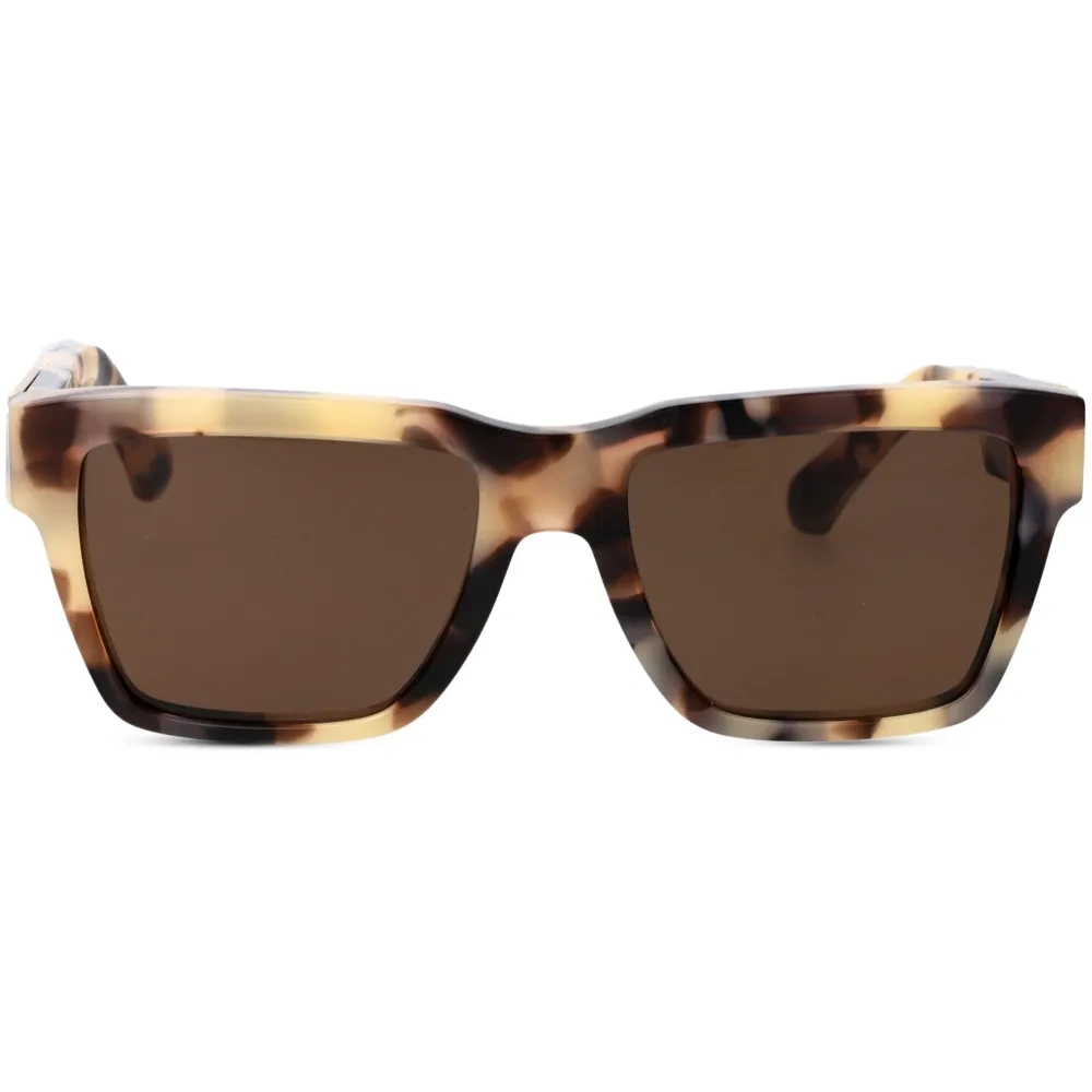 Солнцезащитные очки в геометричной оправе Солнцезащитные очки в геометричной оправе