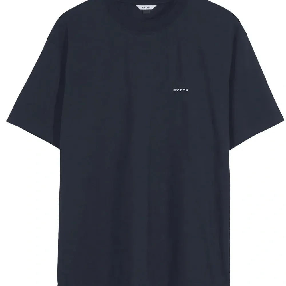 Футболка Leon