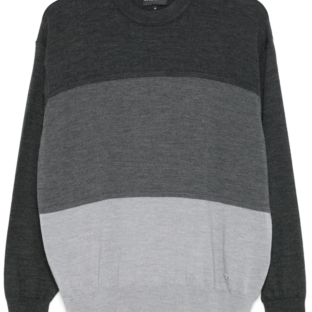 Свитер в стиле колор-блок