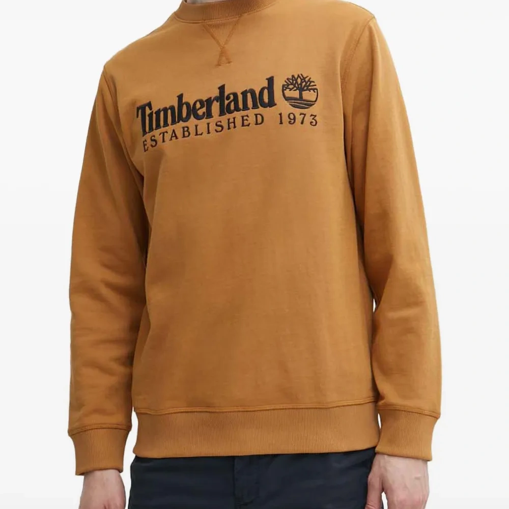 Толстовка с круглым вырезом