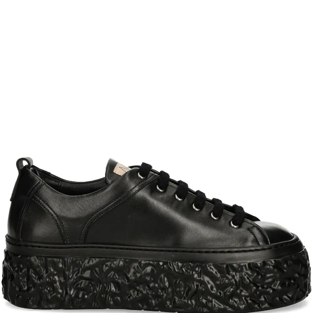 Кроссовки Magma