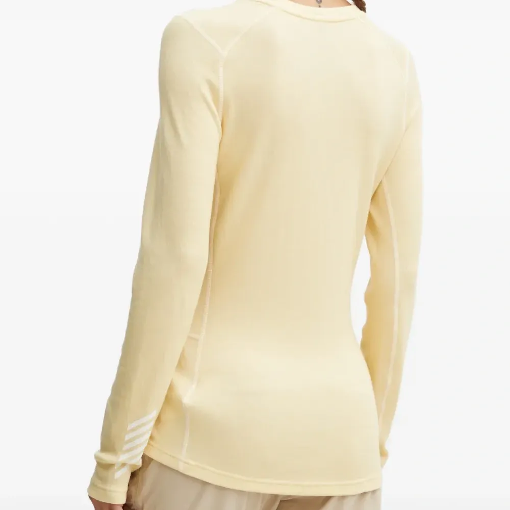 Базовый топ с цветочным принтом и круглым вырезом