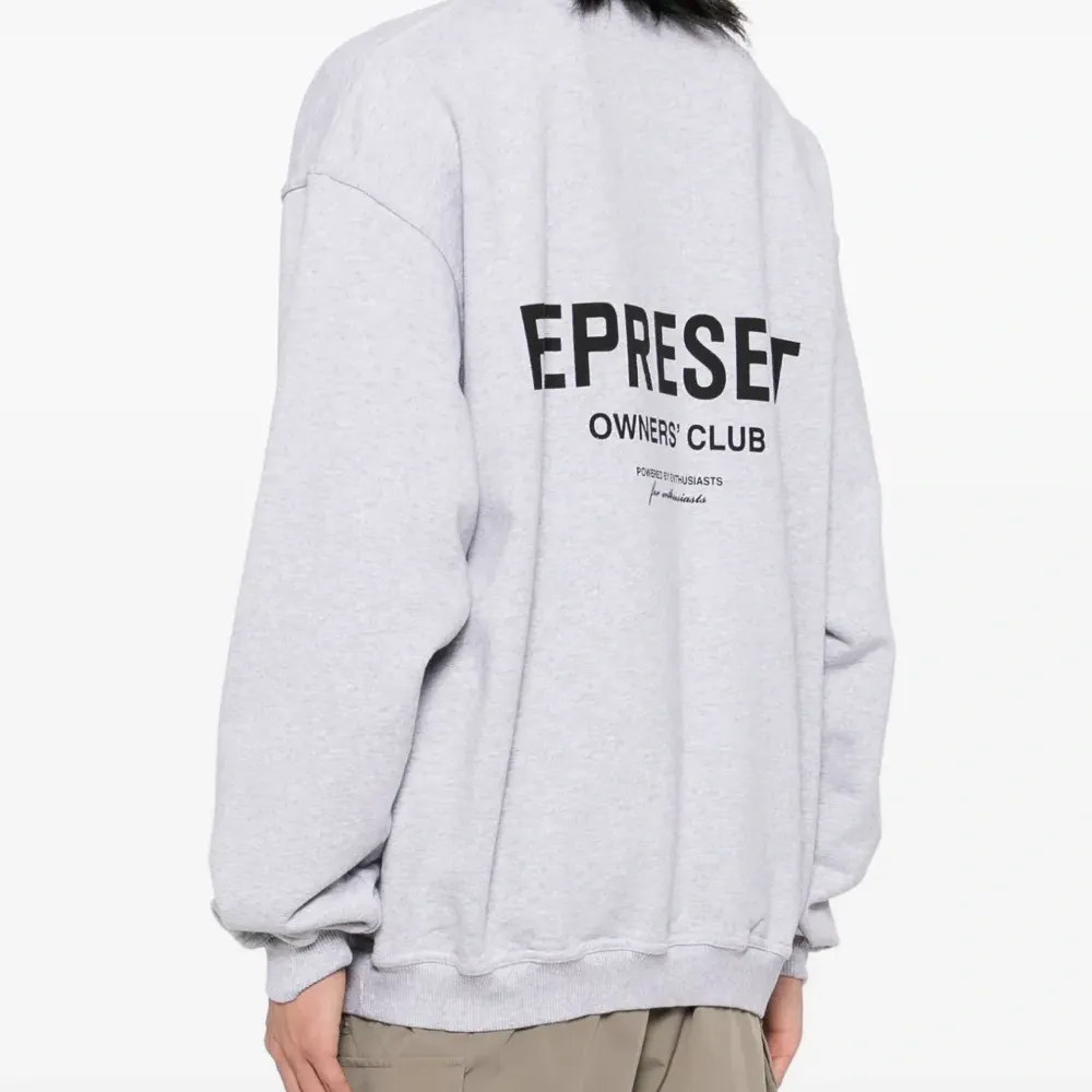 Толстовка с логотипом