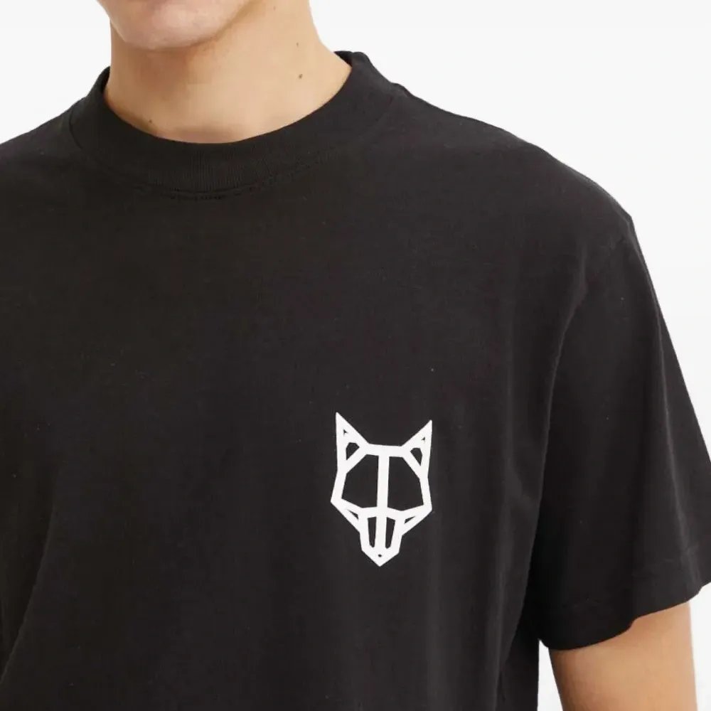 Футболка с логотипом