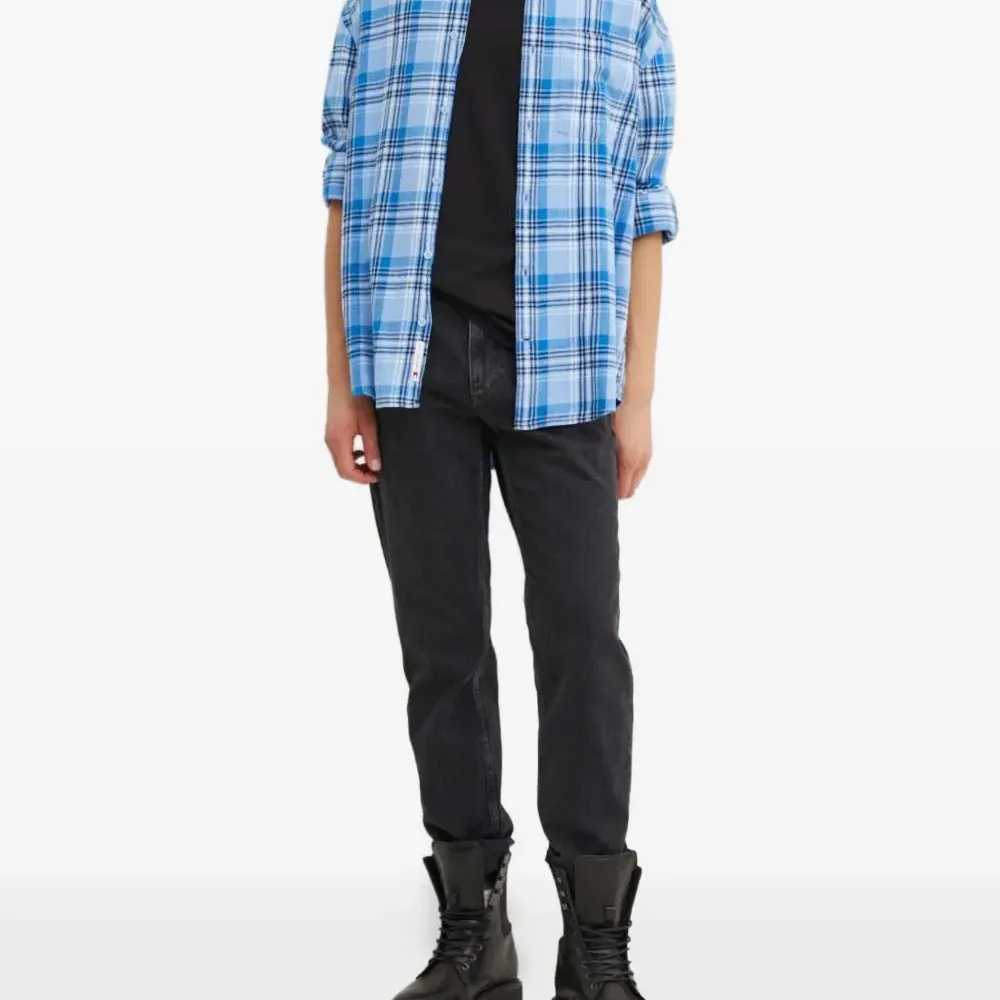 Футболка с логотипом