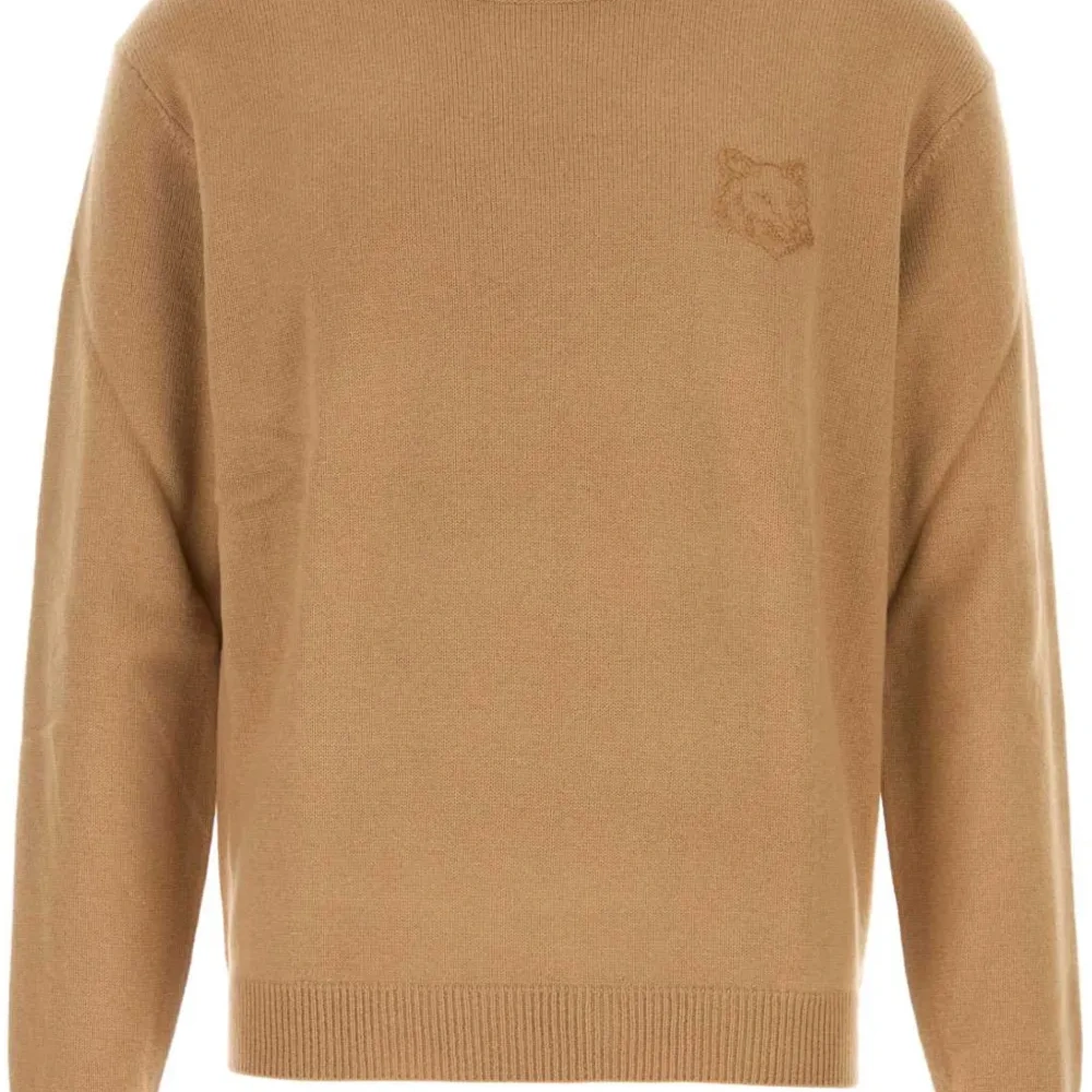 Свитер с вышивкой Bold Fox Head