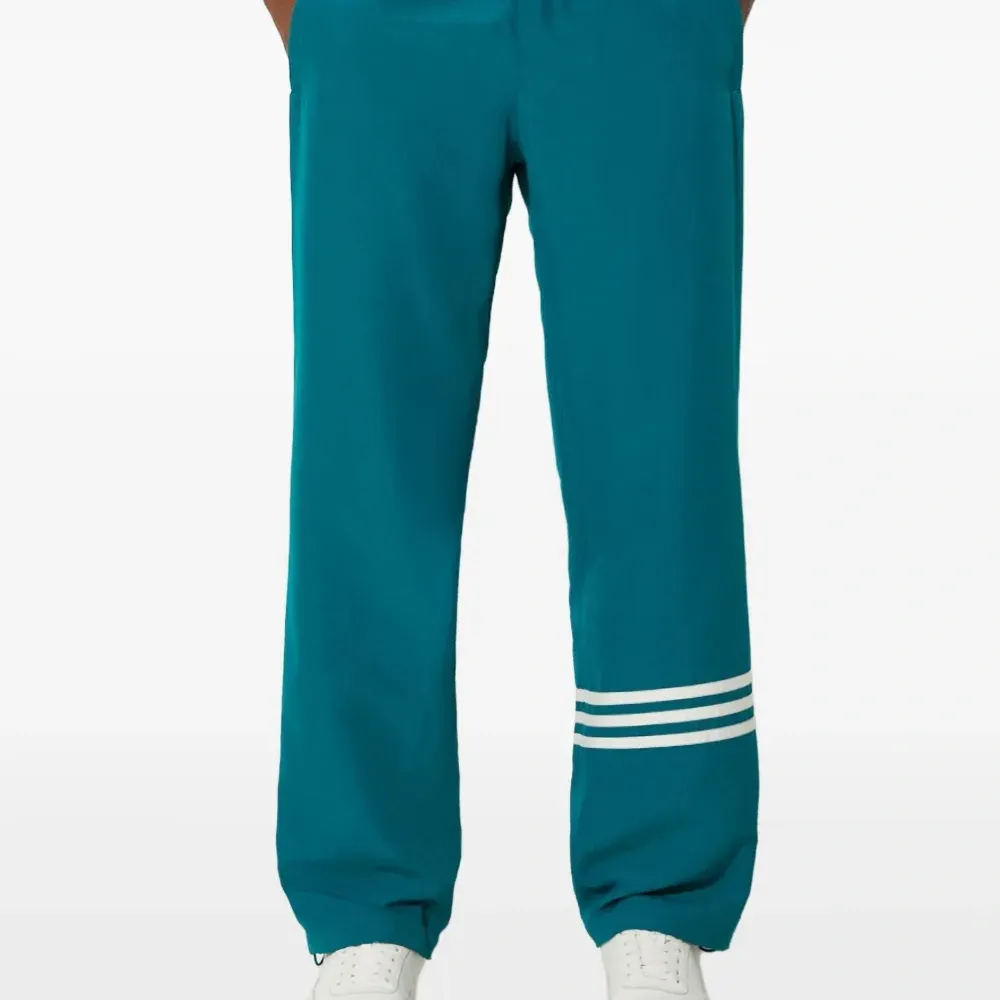 Треники с тремя полосками