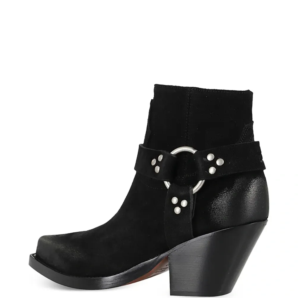 Ботильоны с заостренным носком