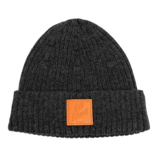 Шапка бини в рубчик с нашивкой-логотипом