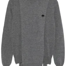 Свитер с драпировкой