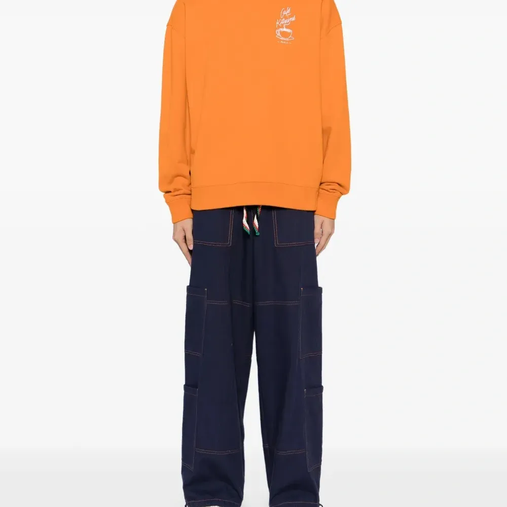 Толстовка с вышитым логотипом